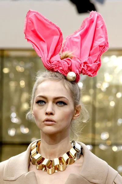 Look 35